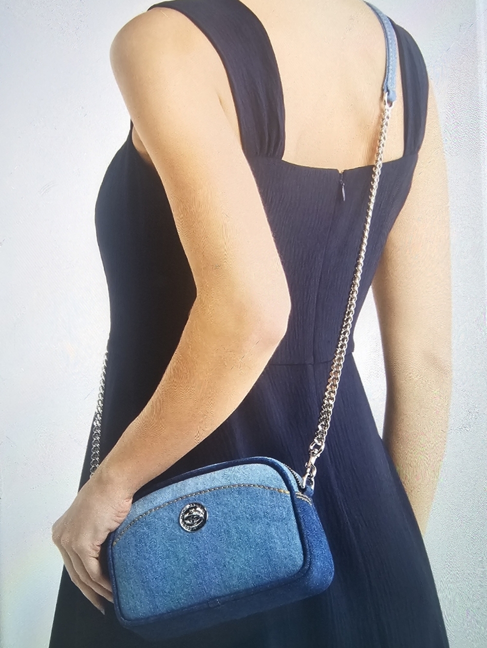 Marc Jacobs Two-Tone Denim Crossbody Camera Bag in Light Blue - Picture 6 of 7